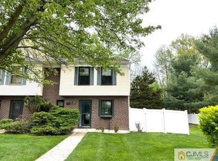 17 Driscoll Ct, North Brunswick, NJ 08902