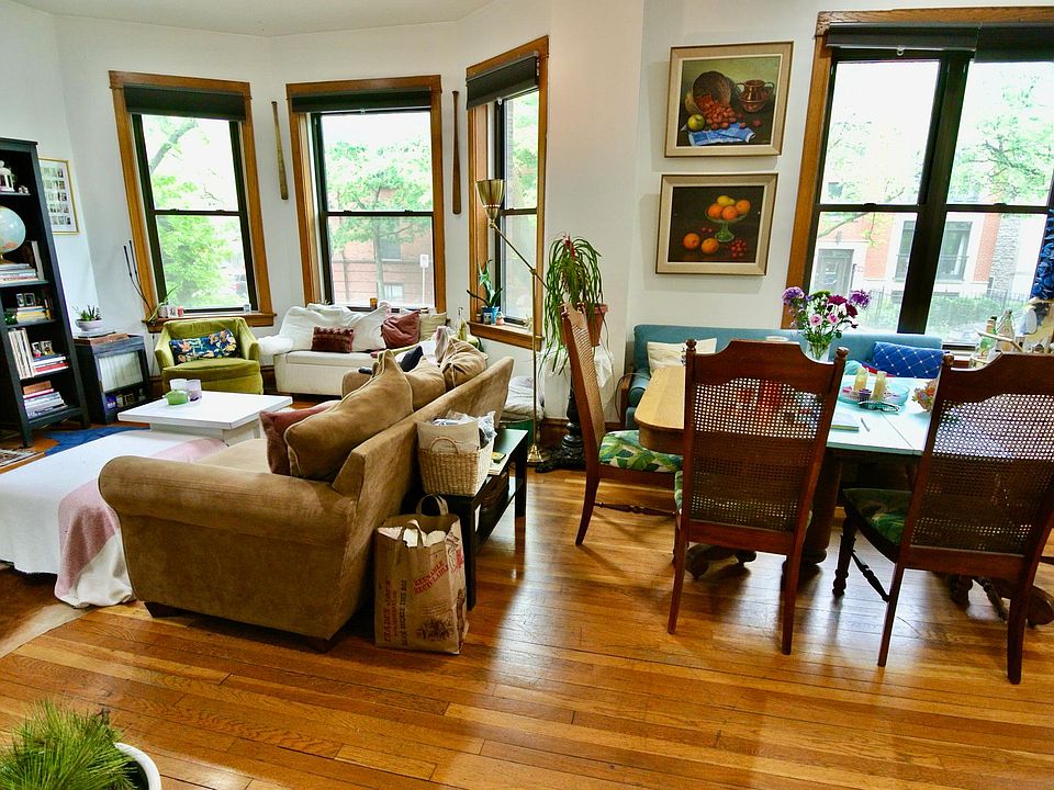 1st image of 3805 N Lakewood Ave APT 1