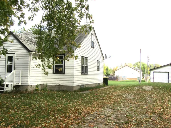 111 3rd St SE, Renville, MN 56284