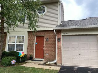 1397 W Split Oak Cir, Round Lake Beach, IL 60073
