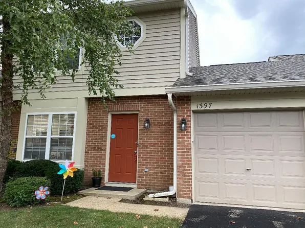 1397 W Split Oak Cir, Round Lake Beach, IL 60073