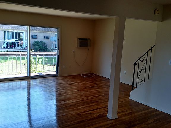 5th image of 5 Bloomingdale Dr #321
