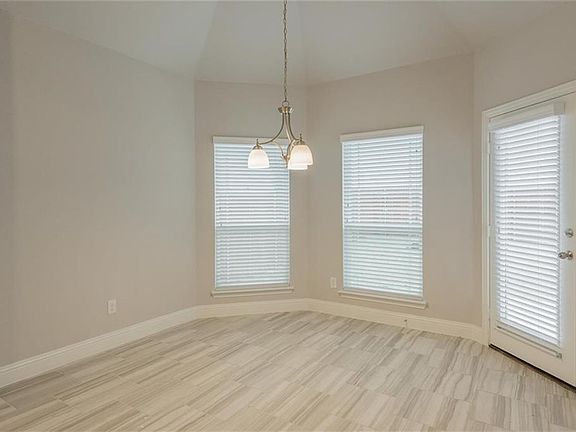 5th image of 1216 Hodge St