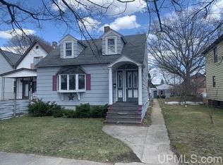 423 S 14th St, Escanaba, MI 49829