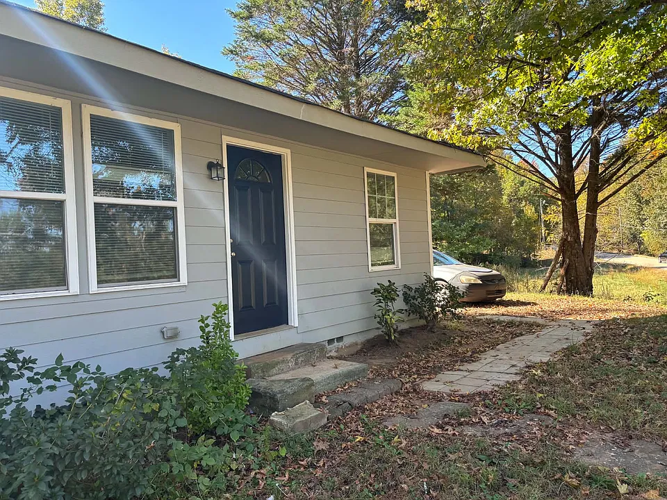 928 Skitts Mountain Rd