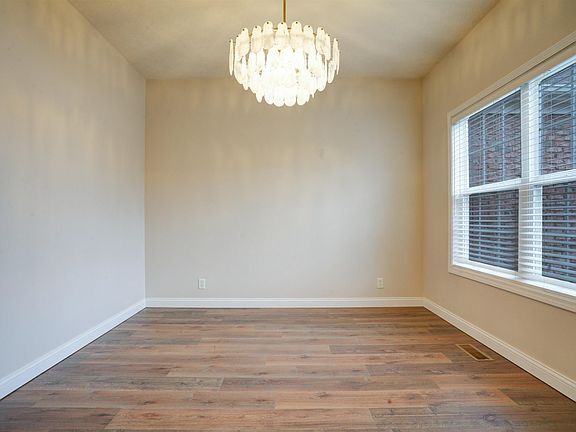 5th image of 11918 Wayland Ct