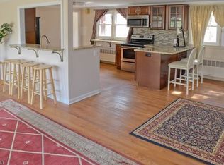 30 Laurelwood Dr, Mountain Lakes, NJ 07046
