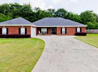 10490 Freedom Dr, Irvington, AL 36544