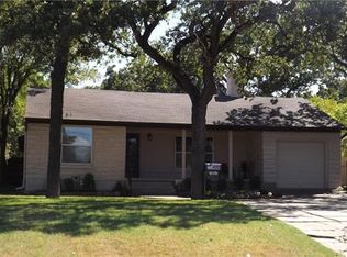 4924 Meadowbrook Dr, Fort Worth, TX 76103