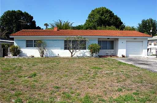 1st image of 791 85th Ave N