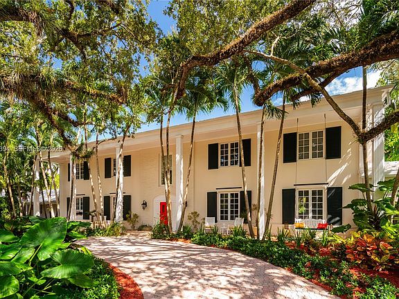 3rd image of 4871 SW 74th Ter