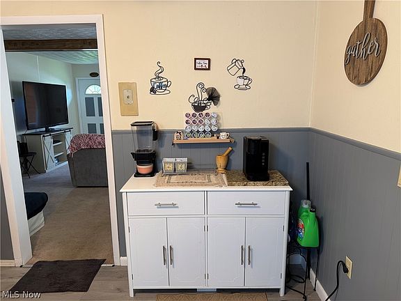 2nd image of 6056 Ivan Rd