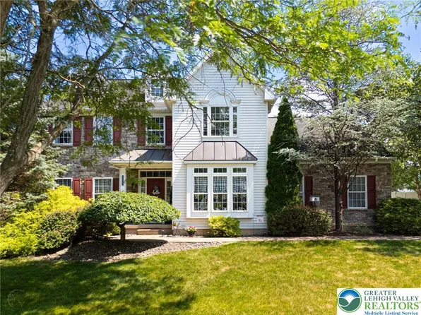 2555 Steele Ln, Easton, PA 18040