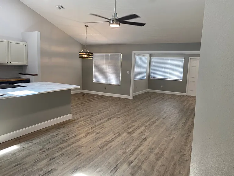 716 Pine Shores Cir — Photo 6