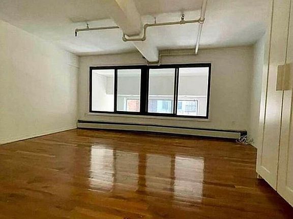 3rd image of 538 W 50th St APT 3B