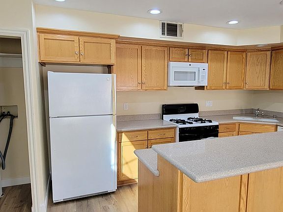 5th image of 64 Saint Joseph Ave