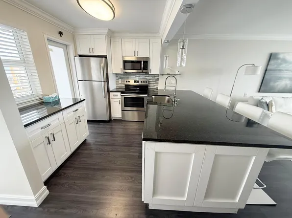 201 N Ocean Boulevard #Ph2, Pompano Beach, FL 33062