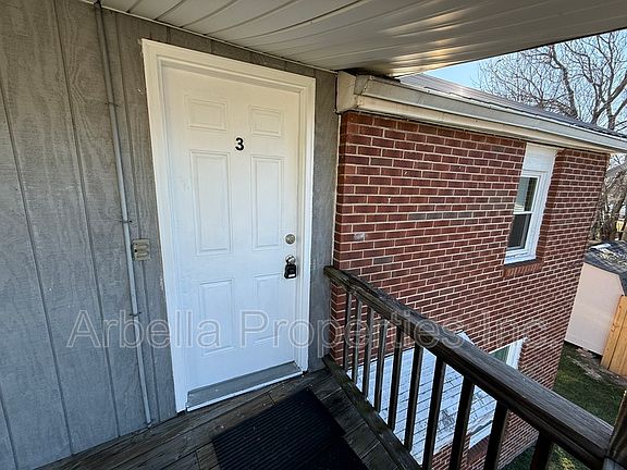 3rd image of 1509 Fuller St APT 3