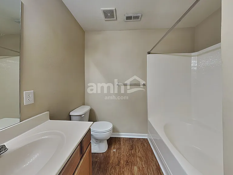 414 Woodford Way — Photo 9