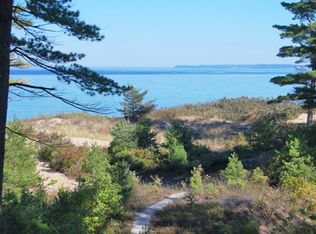 23 Sand Piper Gln, Glen Arbor, MI 49636