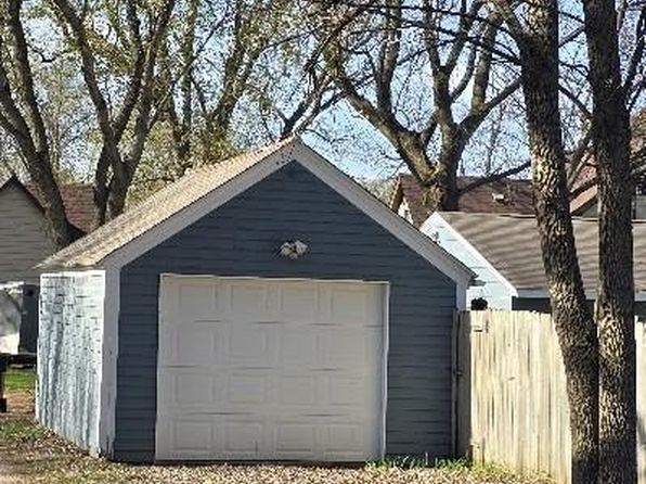 1425 3rd Ave, Windom, MN 56101