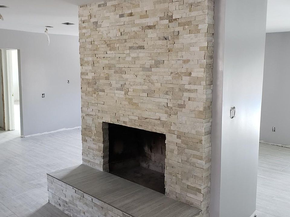 2nd image of 12925 23rd St
