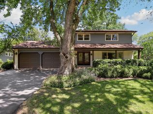 325 Wisconsin Rd, Frankfort, IL 60423