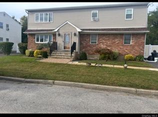 3531 Shore Pl, Seaford, NY 11783
