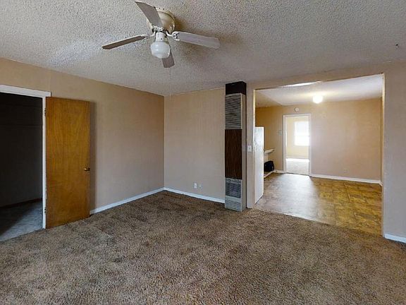 2nd image of 927 W 16th Ln