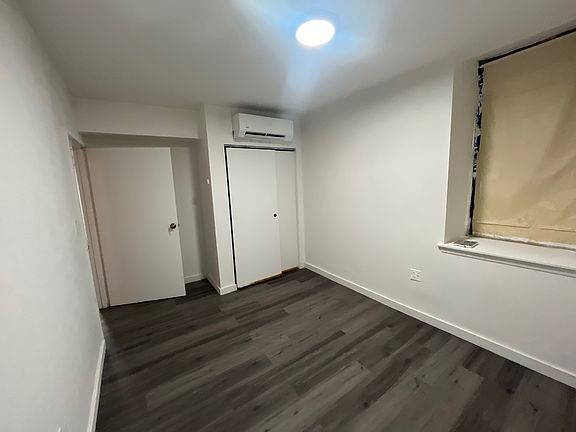 4th image of 208 W 111th St #Bs