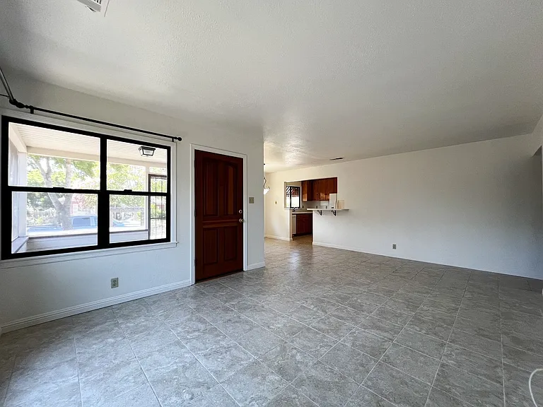 10 Linnell Ave — Photo 7
