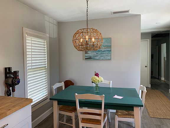 5th image of 212 Mary Ave #2