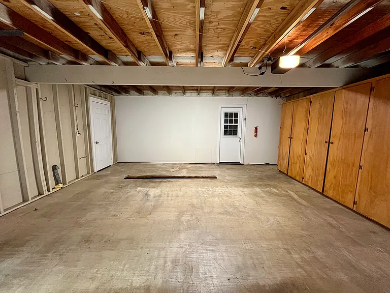 438 Georgetown St — Photo 33