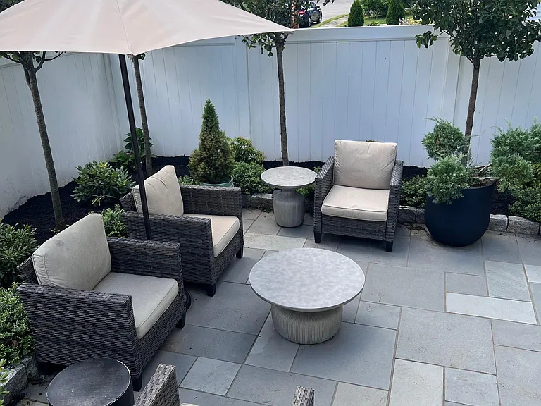 81 Mayflower Dr — Photo 35