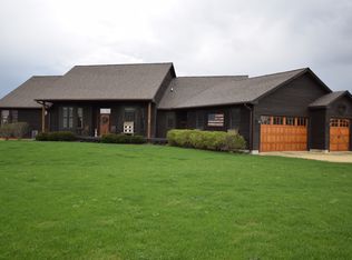 929 E State Line Rd, Orangeville, IL 61060