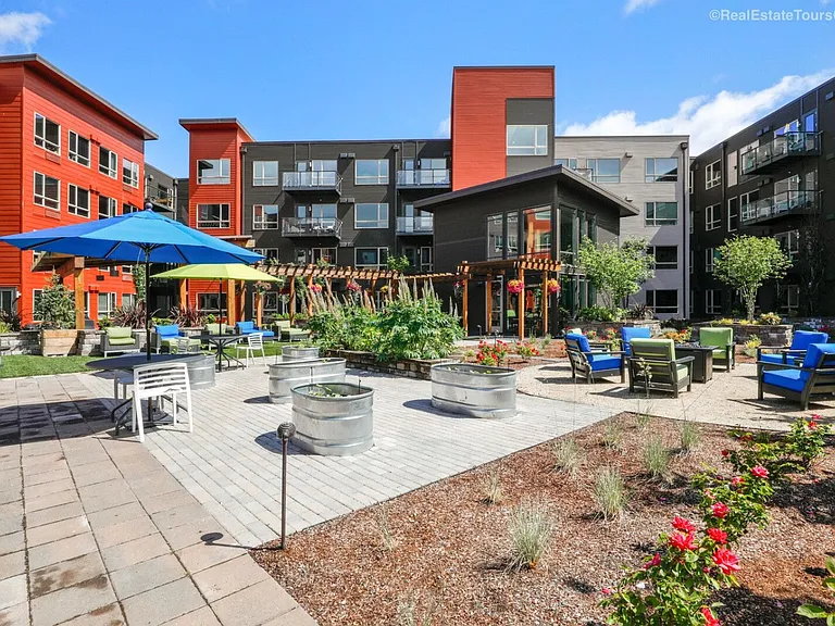 South Block Apartments — Photo 11
