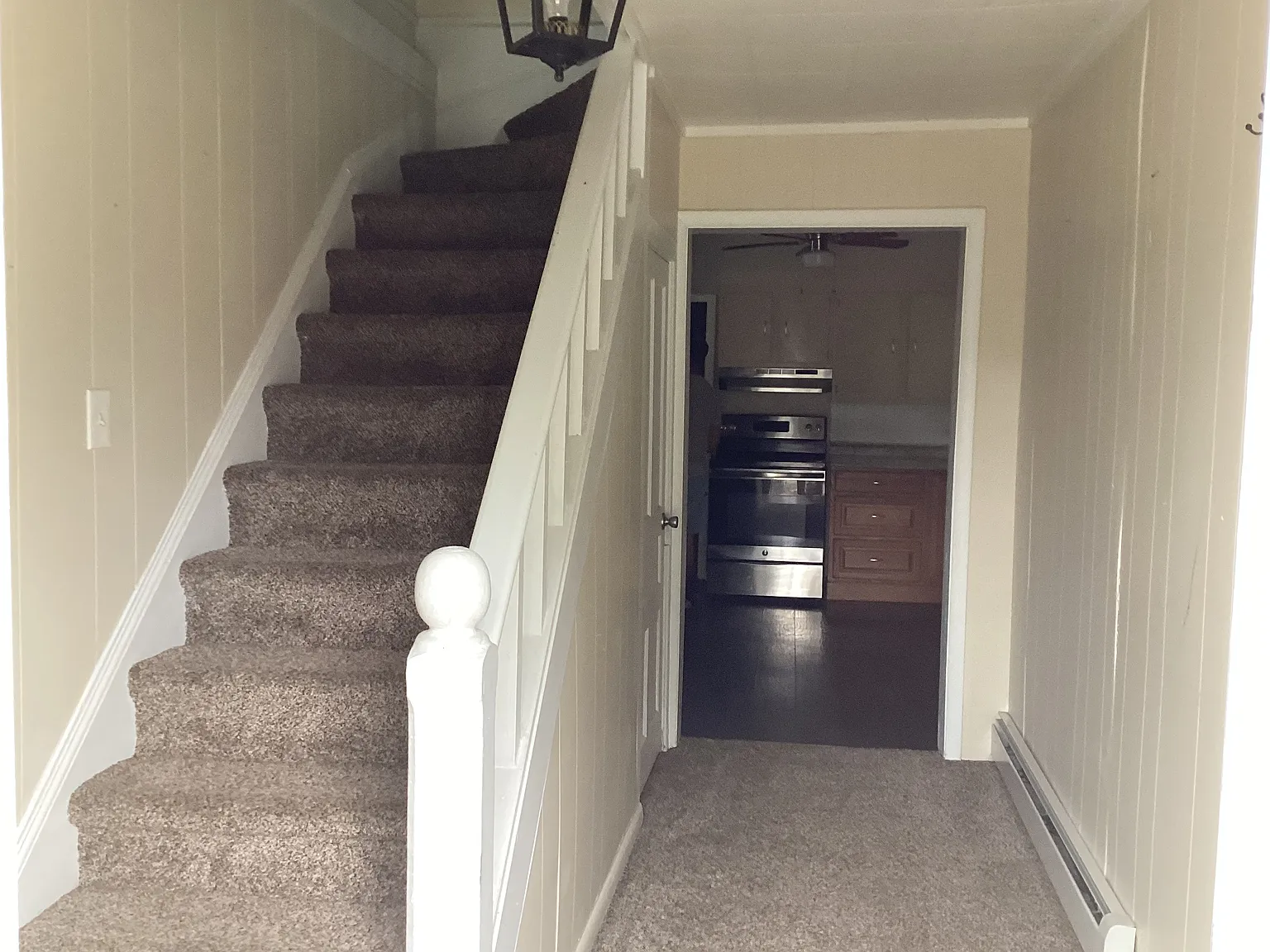 3 bed, 1.5 bath, 1360 sqft, $1,400 — Photo 3