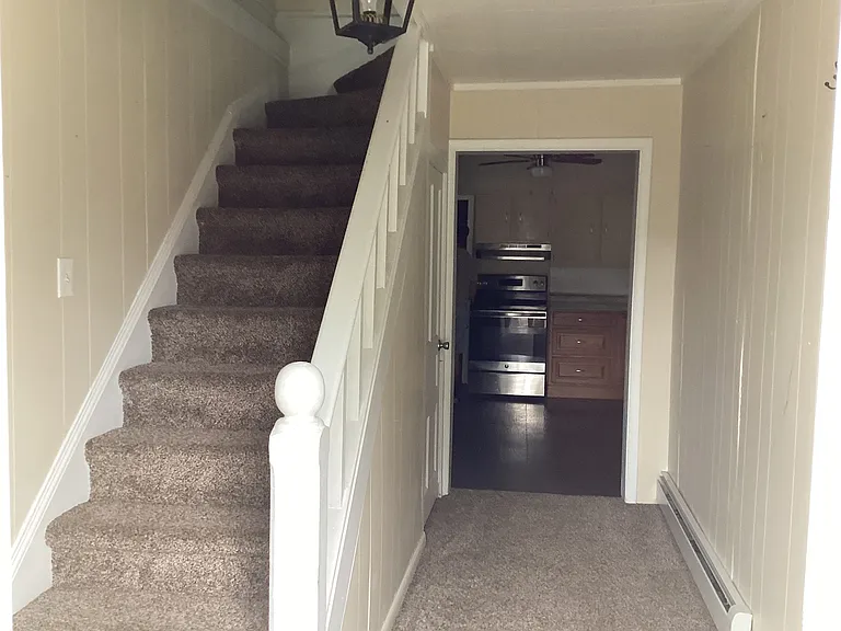 147 Carpenter St — Photo 3