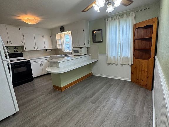 4th image of 2600 Harrison Ave