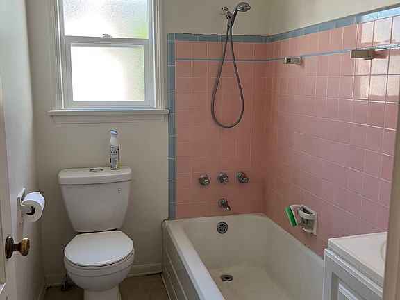 5th image of 656 W Glenoaks Blvd #1