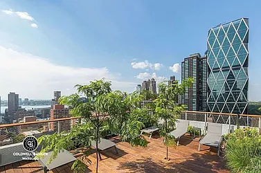 Rented by Coldwell Banker Warburg