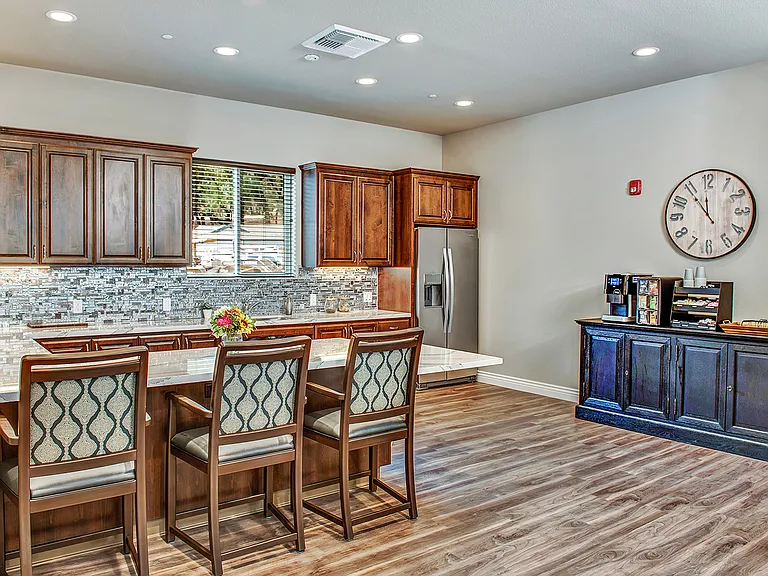 Canyon Oaks Luxury Apartments — Photo 5