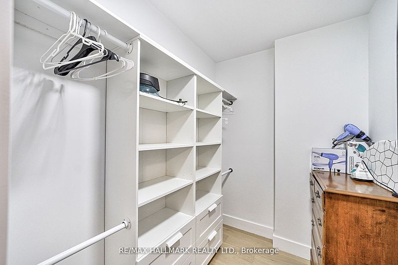Toronto House for rent - 4 Bedrooms — photo 14