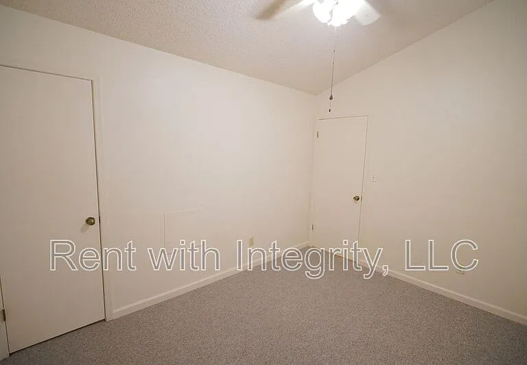 2335 Parrot Ln — Photo 14