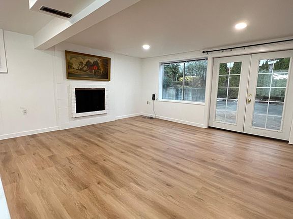 4th image of 15504 SE 9th St #2