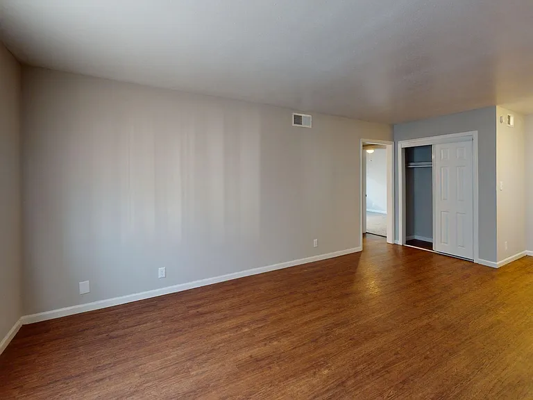 Autumn Ridge Apartments — Photo 73