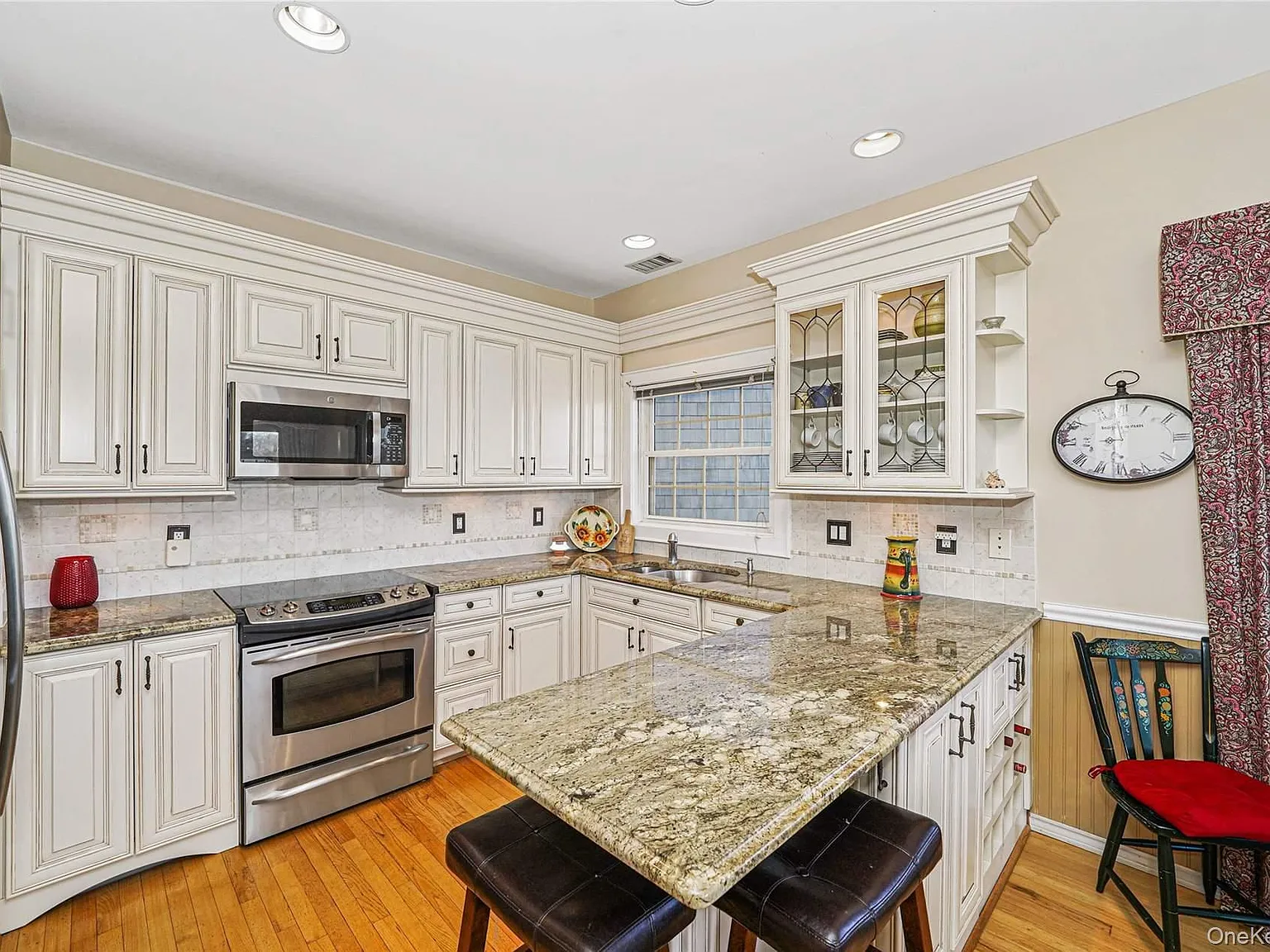 2 bed, 3.0 bath, 1100 sqft, $23,500 — Photo 4