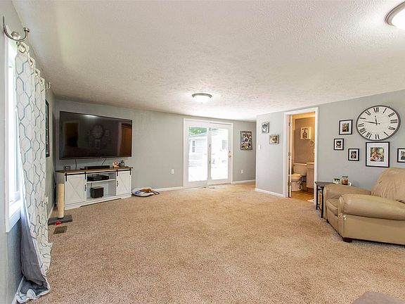 2nd image of 29489 Santa Cruz Dr
