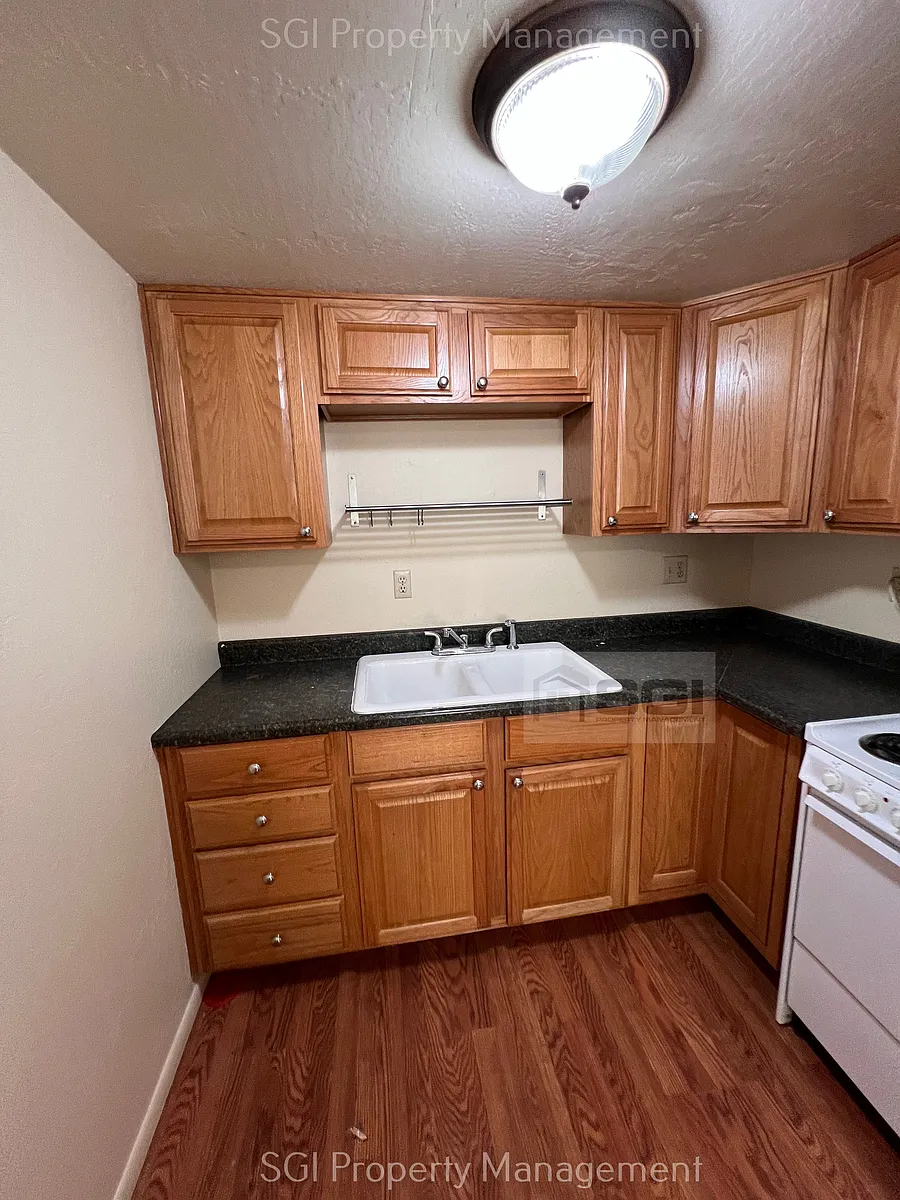 Building Photo - 12221 W Bell Rd #334