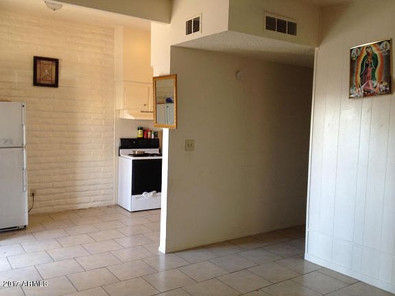 5th image of 1730 E Elton Ave